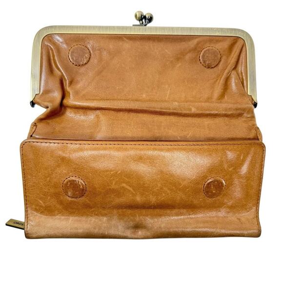 HOBO Rachel Continental Wallet Kiss Clasp Gold Hardware Tan Leather - Picture 4 of 13
